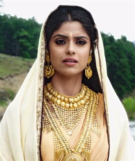 indian bollywood actress indian actresses rajmata middle eastern makeup the mahabharata 26