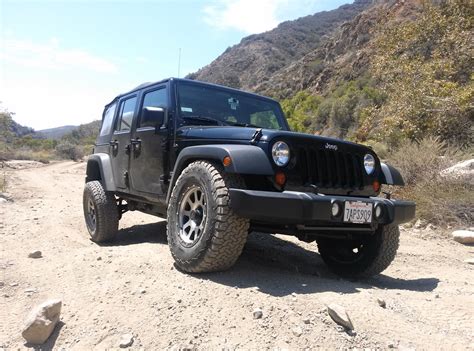 So, even though a 285/70 is lower profile than a 255/80, the actual amount of sidewall is very similar. Will 285/70R17 rub with no lift? - Jeep Wrangler Forum