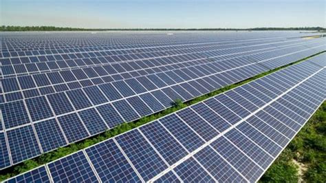 Who to follow for fpl tips. FPL Plans Vast Expansion of Solar Power Fields by 2030 ...