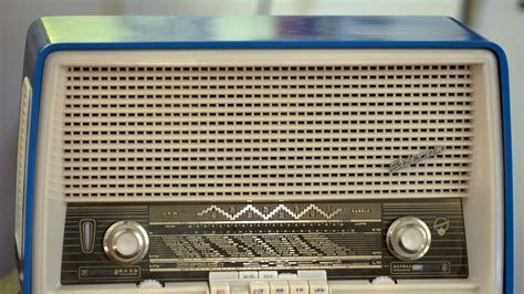 100 Jahre Radio In Deutschland Von Funk Stunde Zum Podcast
