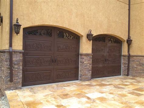The company s commercial product list includes shutters and rolling, traffic, sectional and fire doors. Residential Overhead Garage Doors | Christie Overhead Door