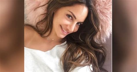 Por lo general, valerie domínguez tiene acostumbrados a sus seguidores en redes sociales a publicar imágenes y videos ligerita de ropa y en esta ocasión no fue la excepción. Valerie Domínguez posa sin brasier en balcón y revoluciona ...