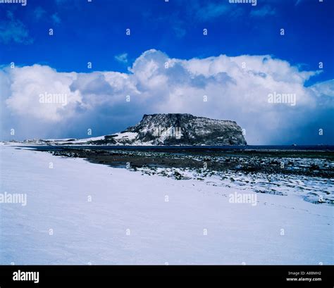 Jeju Island Snow Scene At Sunrise Peak Winter Stock Photo Alamy
