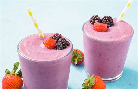 How To Make A Smoothie Recipe Best Triple Berry Smoothie