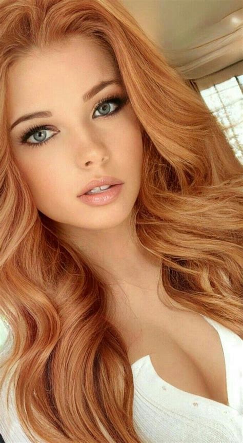 Pin By Connie Rosales On Beautiful Ladies Beautiful Redhead Red