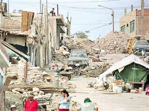 Fotos publicadas por vilcatoma de estragos del #terremotoenperú de hoy madrugada, en realidad corresponde a terremoto en chile de hace cinco años y son de el país. 23 de junio - Terremoto en el sur del Perú