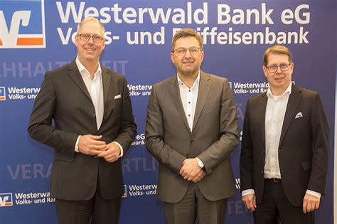 Optimal fürs bequeme banking mit computer oder laptop. Westerwald Bank mit solidem Ergebnis 2019 - Stabiles ...