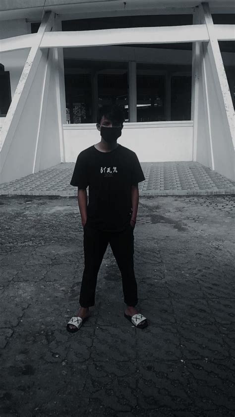 Pin oleh Jay di cowok pake masker aesthetic di 2021 | Sketsa