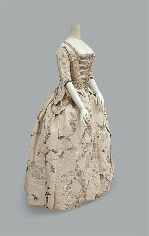 Robe 1745 18th Century Fashion Historical Dresses Fashion