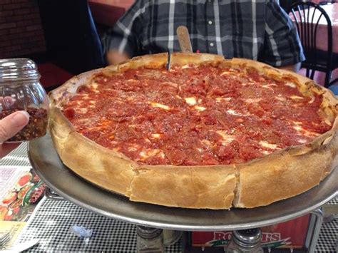 Huge 16 Deep Dish Pepperoni Pizza Chicago Style Yum Yelp