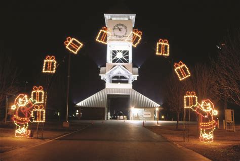 These brilliantly vivid christmas lights are sure to brighten up the night! Commercial Lighted Arches for Drive Thru Parks and City ...