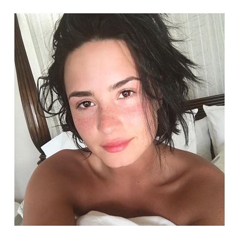 Demi Lovato No Makeup 2 Photos Thefappening
