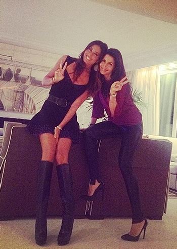 Altri cookies che possono essere utilizzati sono quelli. Elisabetta Gregoraci su Instagram insieme ad una sua ...