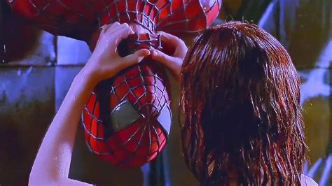 Spider Man 2002 Peter Parker And Mary Jane Upside Down Kiss Scene