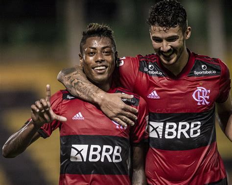 Flamengo Pretende Negociar Medalhão Do Elenco Em Breve Mercado Do Futebol
