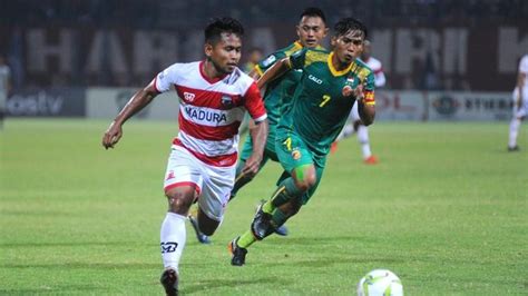 Arsip rangkaian sejarah persib bandung sebagai klub dengan catatan sejarah. Persib vs Madura United, Duel 19 Pemain Timnas Indonesia