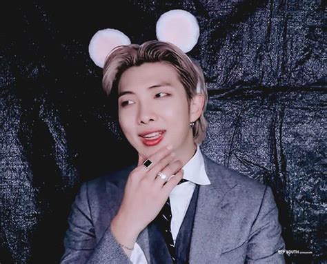 Share the best gifs now >>>. 𝐵𝑇𝑆 𝑁𝑒𝑤 𝑌𝑒𝑎𝑟 | gif, bts y jungkook in 2020 | Namjoon, Bts ...
