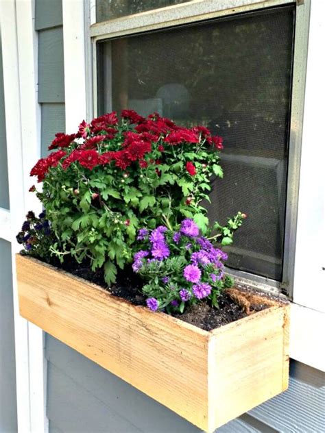 Get the tutorial at the polished pebble. DIY Window Planter Box Ideas - 14 Easy Step by Step Plans ...