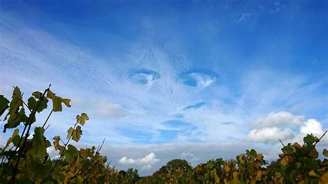 The Real Life Eye Cloud A Perfect Face Which Appeared In The Sky Swns