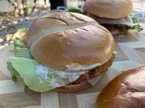 Try white meat chicken raised with no antibiotics, fully cooked and crispy. Gourmet Pigs