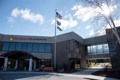 The foundry of the future. Bottom Line: How GlobalFoundries Makes Microchips During ...
