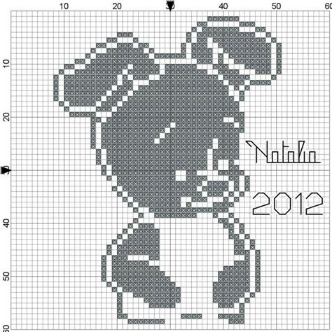 Quadrillage pixel art numérotés de a à z / princess | dessin petit carreau, pixel art, artisanat à perlesperles. Pin de gosia em haft | Ponto cruz, Crochê, Pooh
