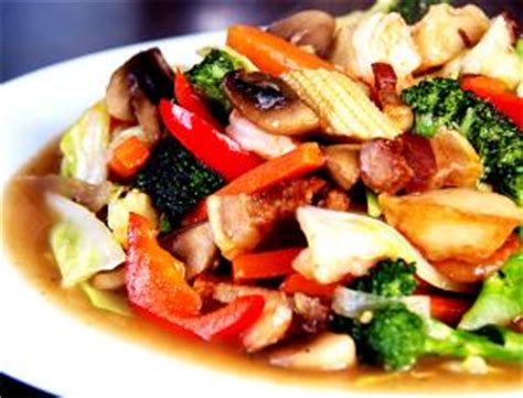 In this recipe, you can add your favourite vegetable if you desire, such as celery cabbage, cabbage, spinach or even cashew nut. Top Cabbage Chop Suey Recipes And Cooking Tips | iFood.tv