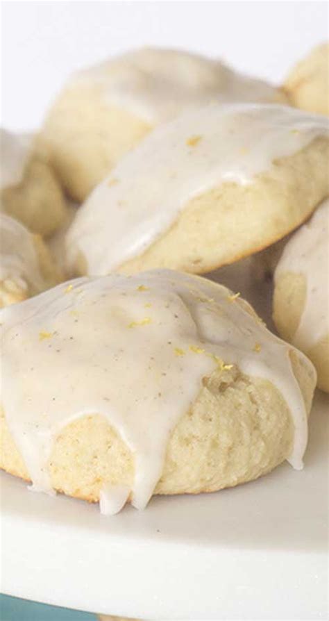 In a large bowl, cream sugars and butter. Vanilla Bean Ricotta Cookies | Recipe | Raisin filled ...