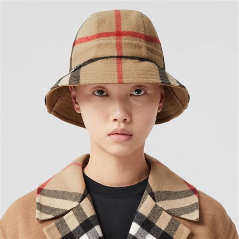 Exaggerated Check Wool Bucket Hat In Archive Beige Burberry® Official