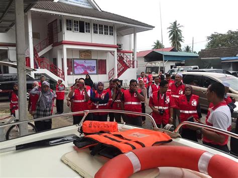 If you are visiting our english version, and want to see definitions of bulan sabit merah indonesia in other languages, please click the language menu on the right bottom. Hubungi - Bulan Sabit Merah Malaysia Negeri Kelantan