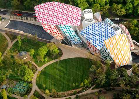 Daniel Buren Colours Sails Of Gehrys Fondation Louis Vuitton