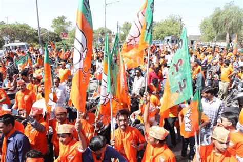 Bjp Leaders Campaigning In Gujarat For 26 Lok Sabha Seats