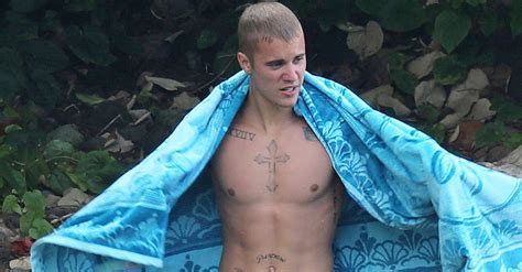 Justinbieber Towels Off After Going For A Naked Swim In Hawaii
