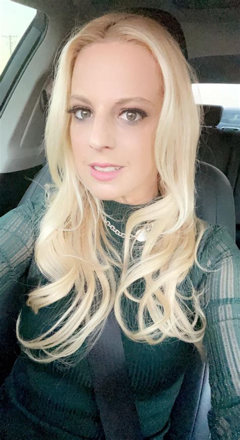 Just A Selfie On My Way Out Roxie Rae Rmodelsgonemild