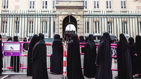 Tensions Rise In France Over Abaya Ban As Us Commission Criticizes