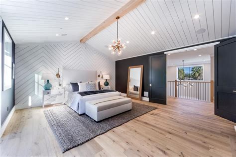 Transitional homes have a great mix of modern and traditional styles. 20 Inviting Master Bedroom Color Schemes | HGTV | Bedroom ...