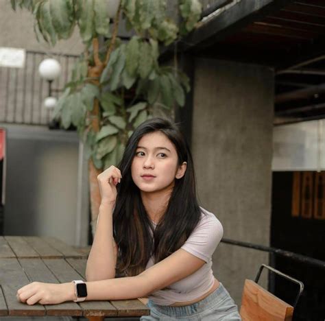 Disisi lain kalian akan disajikan dengan beragam informasi viral dan populer lainnya. Nazwa fidhia anastasya - Home | Facebook
