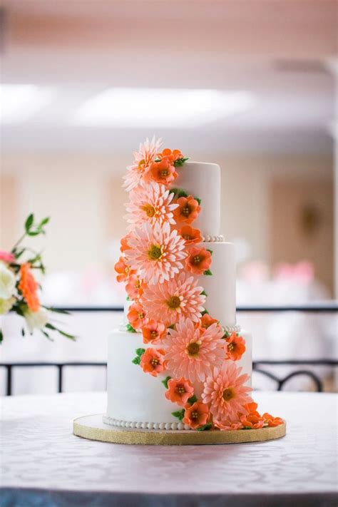 Weddings Ideas By Colour Peach Wedding Flowers Gerbera Chwv