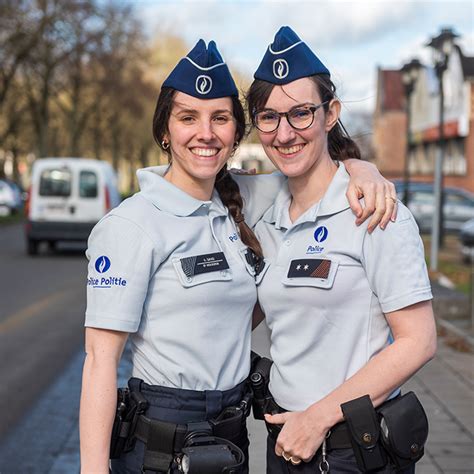 Poliţie — políţie, poliţii, s.f. Belgische politie - Police belge: 1 nieuwe job in Jobs op verplaatsing, Antwerpen, Limburg, en ...