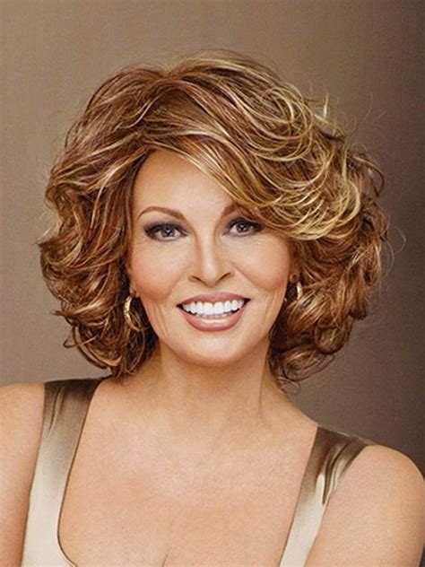 51+ Most Popular Medium Hairstyles For Fat Faces And Double Chins