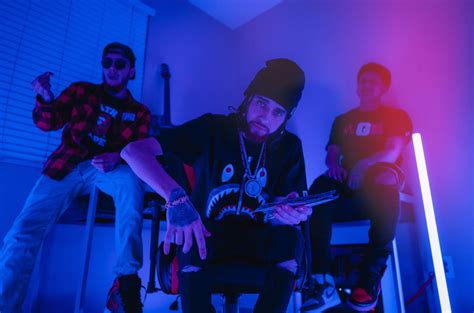 Herencia de patrones is one of the most popular in their genre of music. Herencia de Patrones Debut at No. 2 on Regional Mexican ...