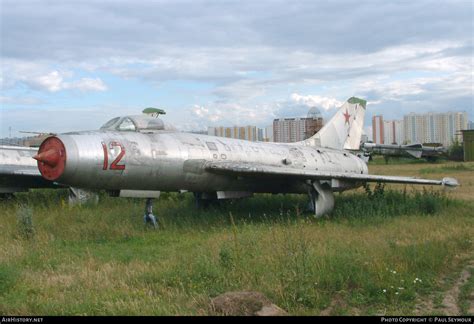 Aircraft Photo Of 12 Red Sukhoi Su 7b 117282