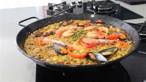 Head over to tesco real food for plenty of easy paella recipes & ideas for a tasty spanish feast. Paella Cooking Classes in Malaga - YouTube