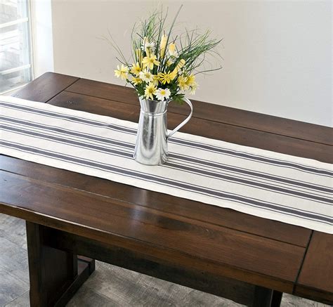 10 Farmhouse Table Runner Ideas