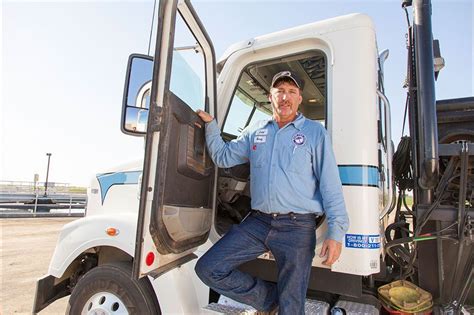 Effective Tips For An Inexperienced Person To Get A Truck Driving Job