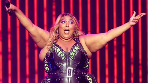 Lizzo Fat Shamed Sexually Harassed Three Of Her Dancers Lawsuit Alleges