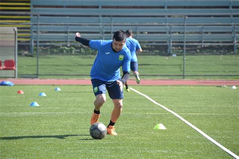 Deportes colina, anteriormente conocido como «athletic club colina», es una institución deportiva de chile radicada en la comuna de colina de la región metropolitana de santiago. ¿Filial alba? Deportes Colina volvió a los entrenamientos ...