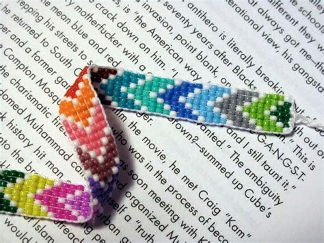 Gewebte perlenarmbänder kenne ich noch aus meiner kindheit. Pin von unicorn auf perlen weben armbänder | Pinterest ...
