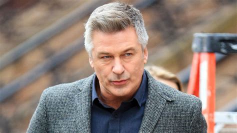 Hilaria baldwin and alec baldwin have been married for 8 years. Judge orders Alec Baldwin to take anger-management classes ...
