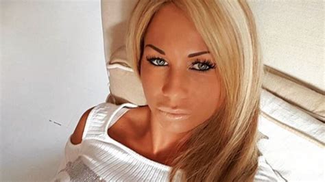 They have also lived in raleigh, nc and durham, nc. Barbie verbreekt contact met foute vrienden | RTL Boulevard